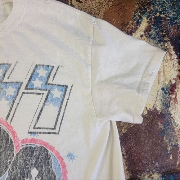 KISS Alive In ‘77 Retro Band T-shirt Men’s Size Small White Short Sleeve - Picture 6 of 15